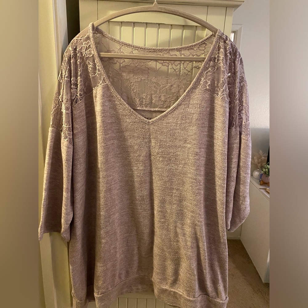 Women's Lace Detail Top